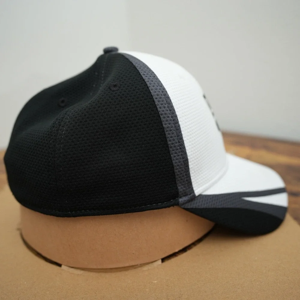 LA  Kings New Era 39 Thirty NHL Vintage Hockey Collection Fitted M/L‎ Cap NHL